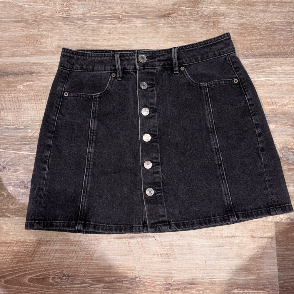 American Eagle Outfitters Black Button-Front Mini Skirt